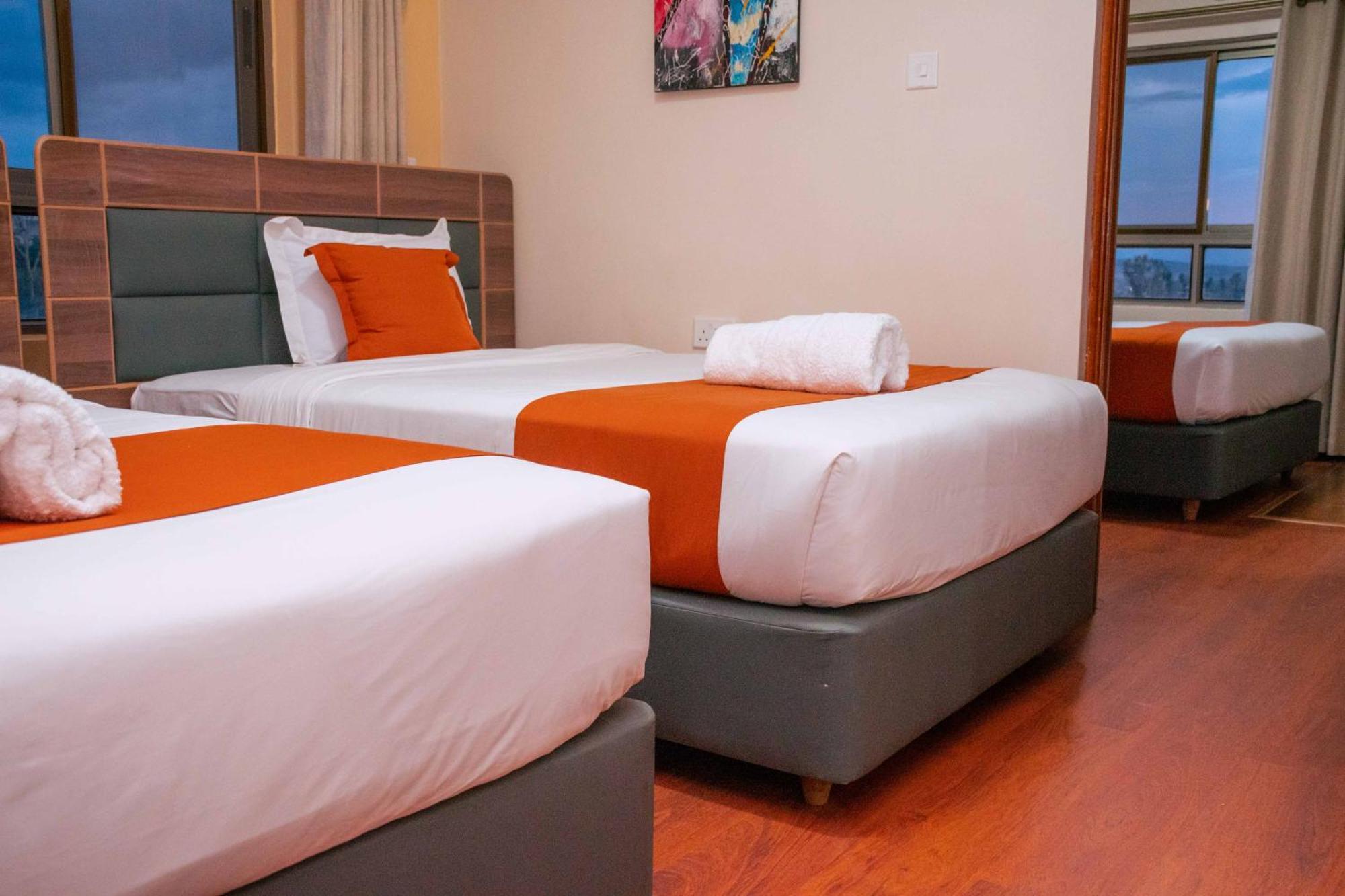 Buraha Zenoni Hotel And Resort Nakuru Buitenkant foto