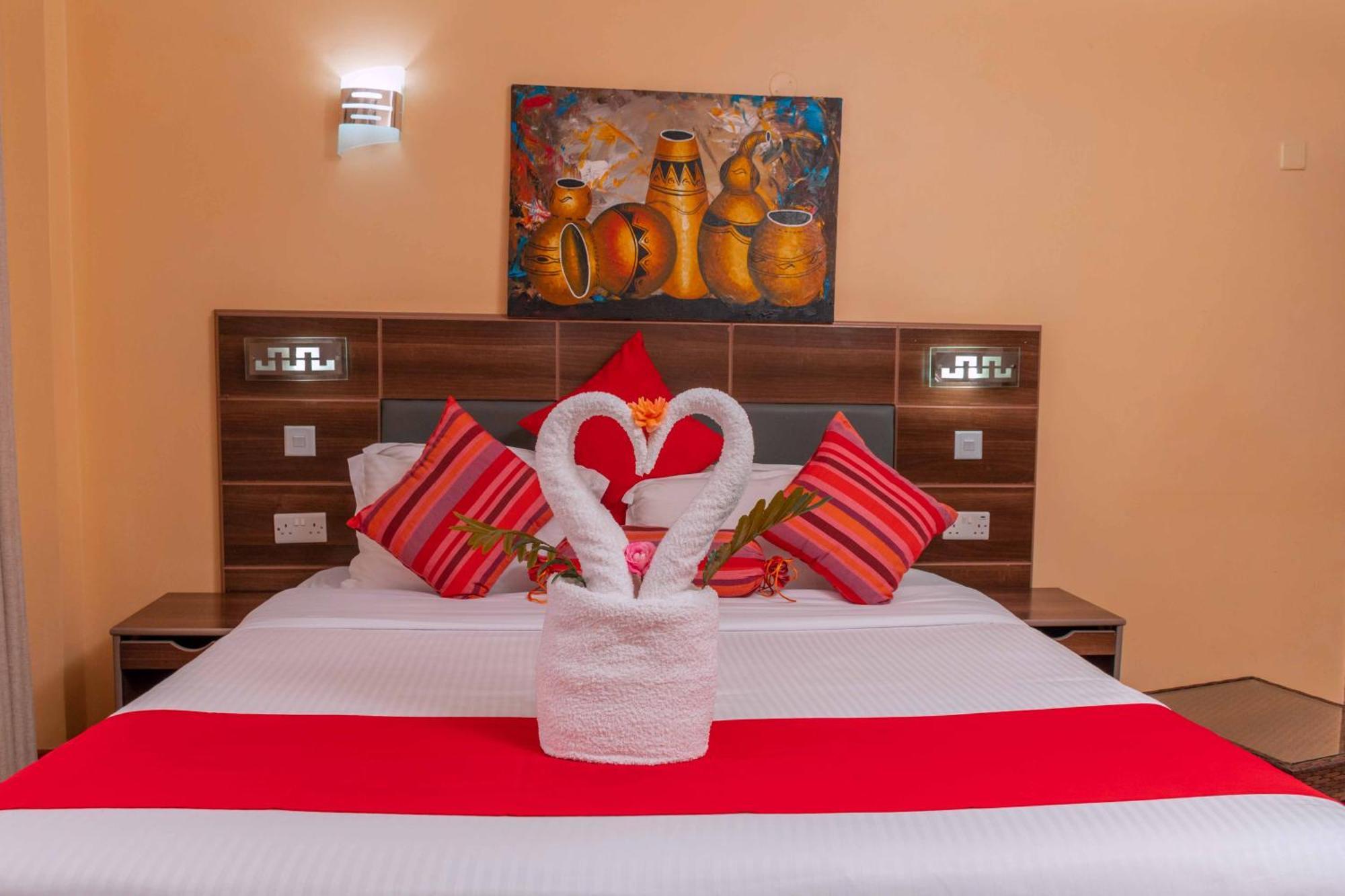 Buraha Zenoni Hotel And Resort Nakuru Buitenkant foto