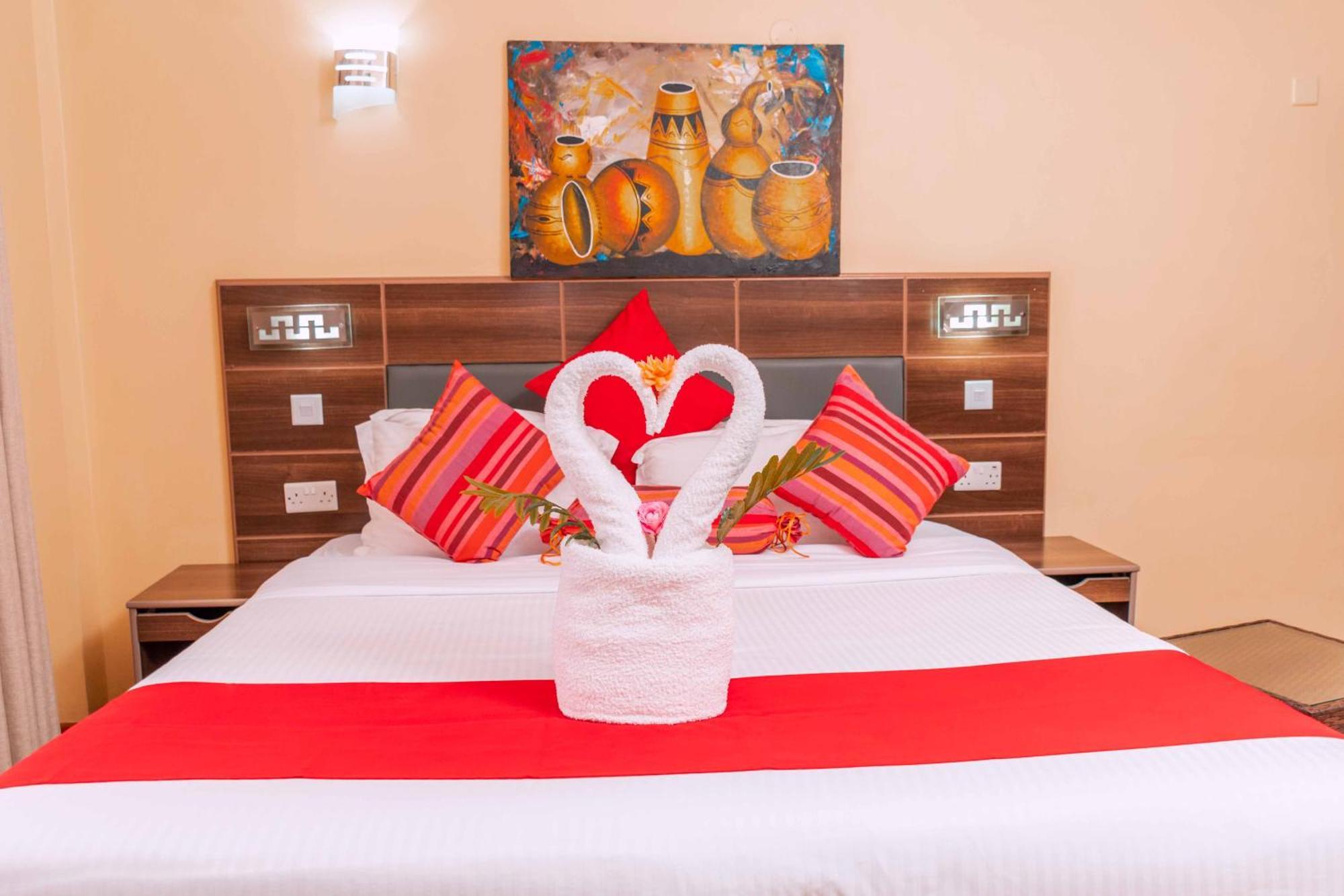 Buraha Zenoni Hotel And Resort Nakuru Buitenkant foto